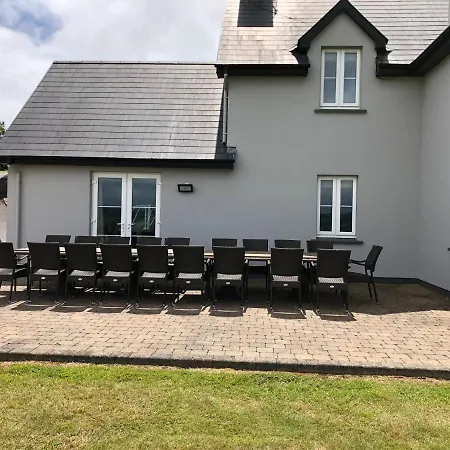 Four Winds,kinsale Town,exquisite Homes,sleeps 26 *