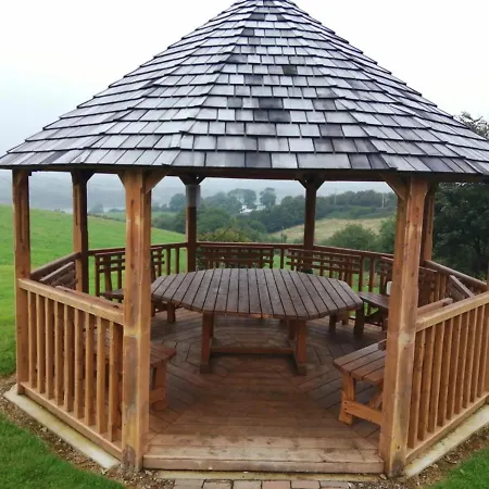Four Winds,kinsale Town,exquisite Homes,sleeps 26 Дом отдыха