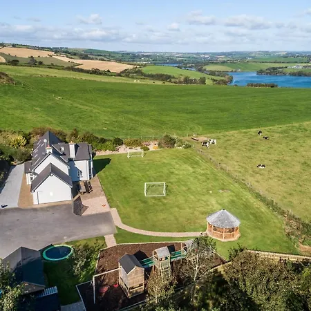 Four Winds,kinsale Town,exquisite Homes,sleeps 26 Kinsale