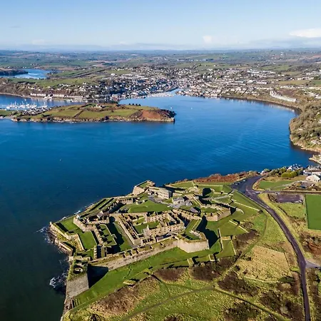 Holiday home Four Winds,kinsale Town,exquisite Homes,sleeps 26