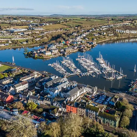 Four Winds,kinsale Town,exquisite Homes,sleeps 26 Кинсэйл