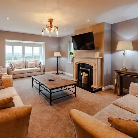 Four Winds,kinsale Town,exquisite Homes,sleeps 26