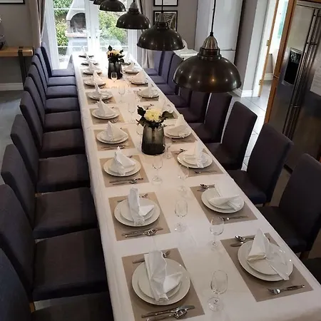 Casa vacanze Four Winds,kinsale Town,exquisite Homes,sleeps 26