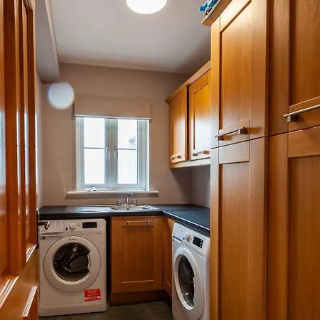 Feriehus Four Winds,kinsale Town,exquisite Homes,sleeps 26