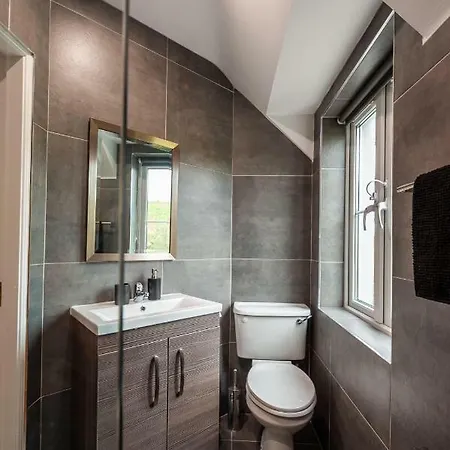 Casa vacanze Four Winds,kinsale Town,exquisite Homes,sleeps 26 *