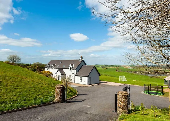 Four Winds,kinsale Town,exquisite Homes,sleeps 26 Ferienhaus *